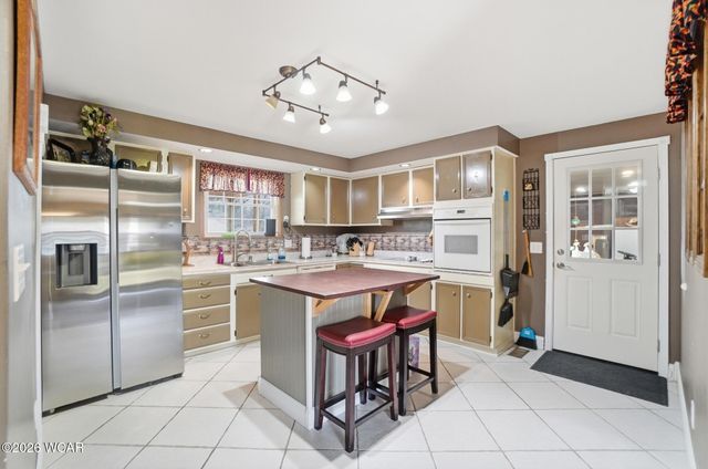 3547 Woodhaven Lane, Lima, OH 45806