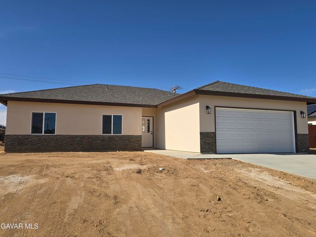 8108 Redwood Boulevard, California City, CA 93505