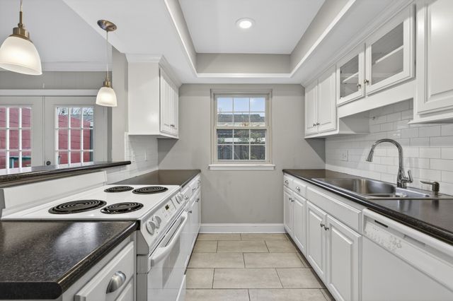 8207 Sawyer Brown Rd Apt K2, Nashville, TN 37221