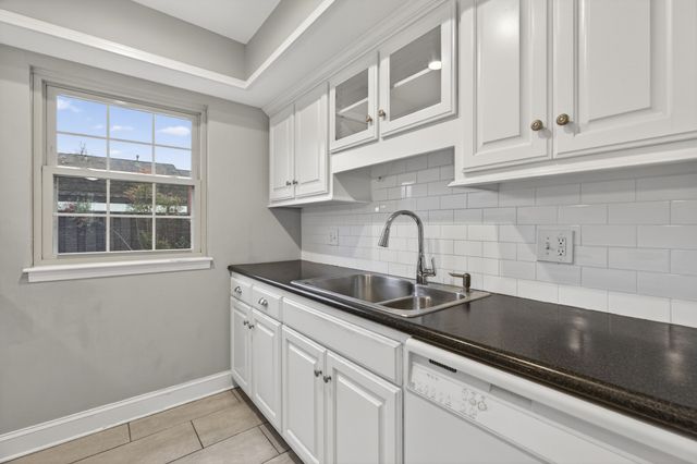 8207 Sawyer Brown Rd Apt K2, Nashville, TN 37221