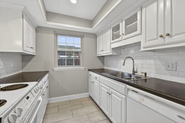 8207 Sawyer Brown Rd Apt K2, Nashville, TN 37221