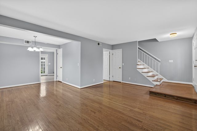 8207 Sawyer Brown Rd Apt K2, Nashville, TN 37221