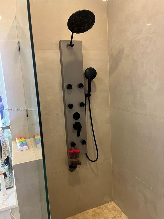 Image 19 of property listing at 7469 NW 112th Pl, Doral, FL 33178