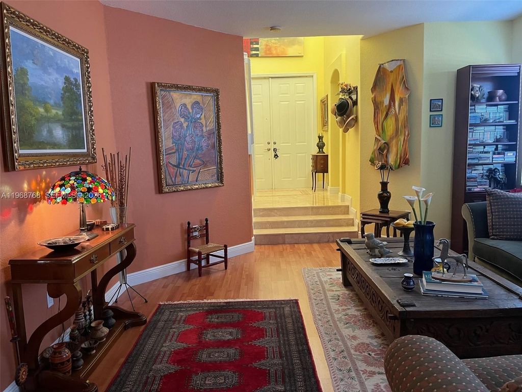 Image 3 of property listing at 7469 NW 112th Pl, Doral, FL 33178