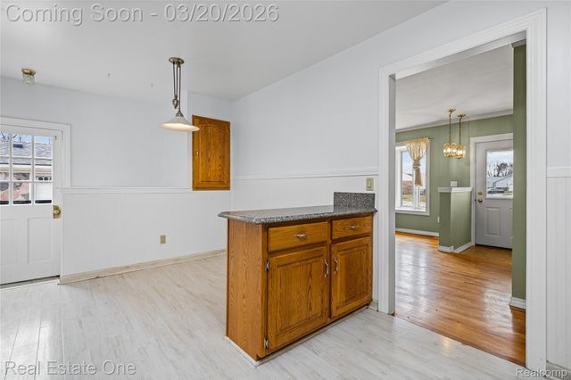 22327 Gordon Road, St. Clair Shores, MI 48081