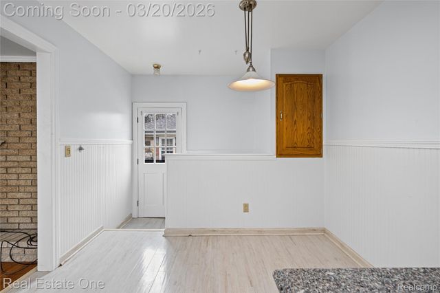 22327 Gordon Road, St. Clair Shores, MI 48081