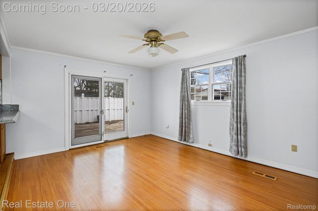 22327 Gordon Road, St. Clair Shores, MI 48081