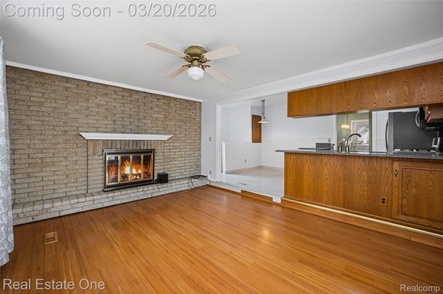 22327 Gordon Road, St. Clair Shores, MI 48081