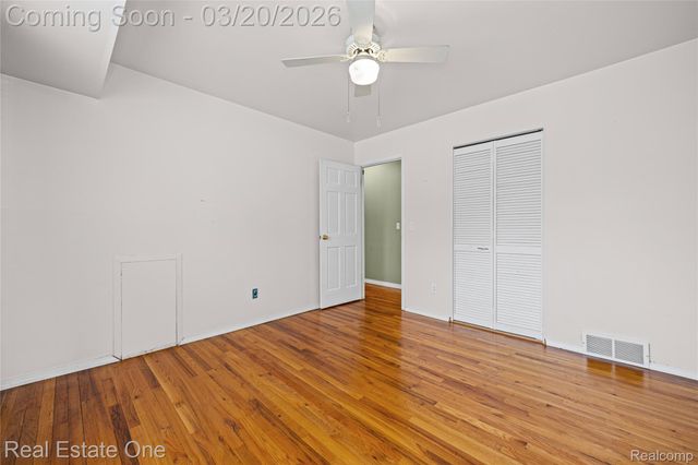 22327 Gordon Road, St. Clair Shores, MI 48081