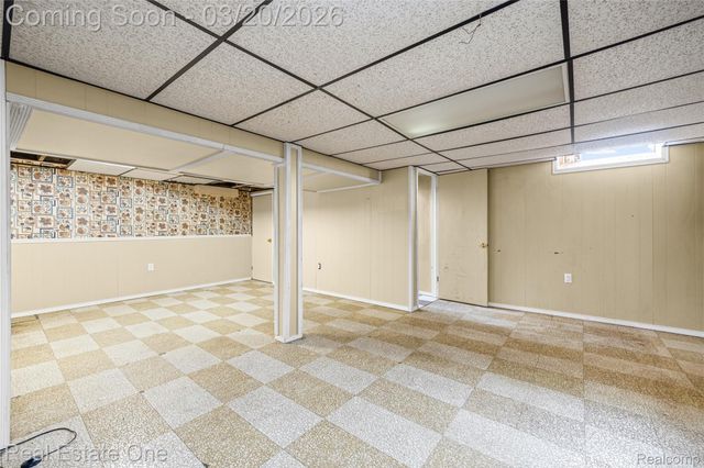 22327 Gordon Road, St. Clair Shores, MI 48081