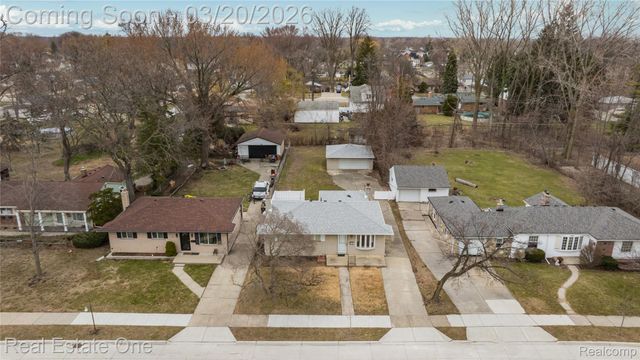 22327 Gordon Road, St. Clair Shores, MI 48081