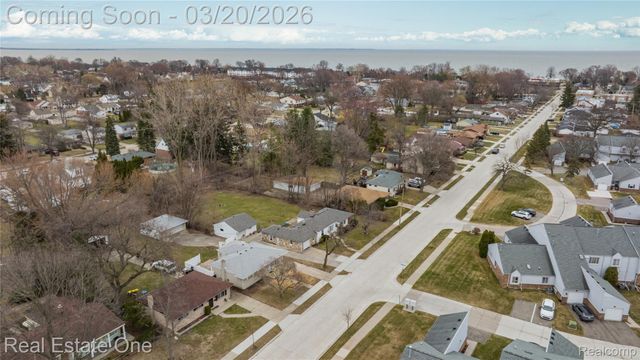 22327 Gordon Road, St. Clair Shores, MI 48081