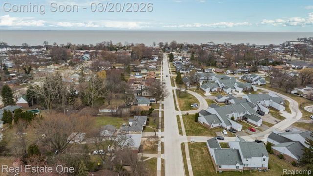 22327 Gordon Road, St. Clair Shores, MI 48081