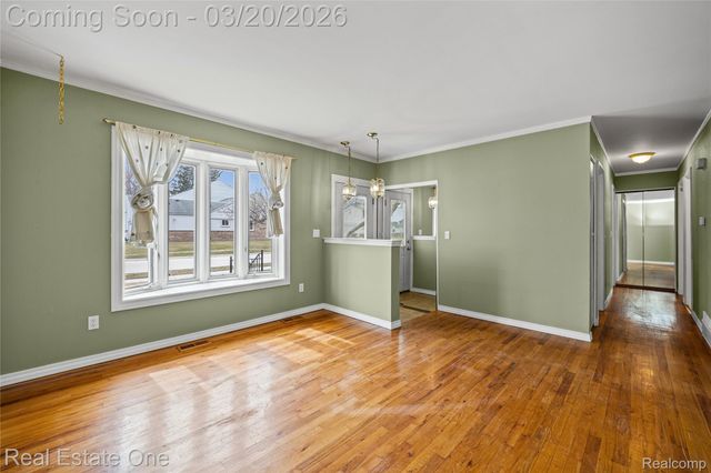 22327 Gordon Road, St. Clair Shores, MI 48081