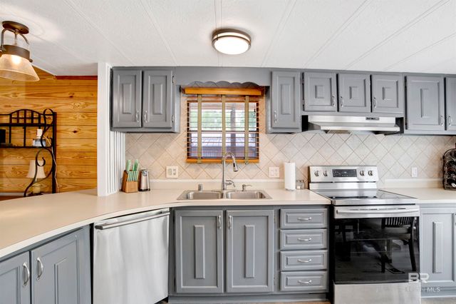 1686 Santa Cruz Drive, Lillian, AL 36549