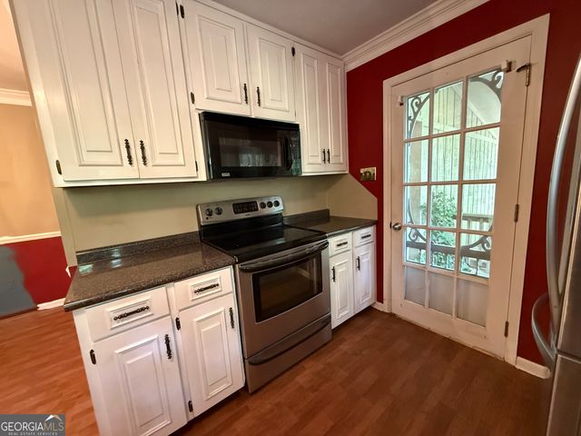 227 W Lakeview Drive, Lagrange, GA 30240