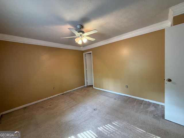 227 W Lakeview Drive, Lagrange, GA 30240
