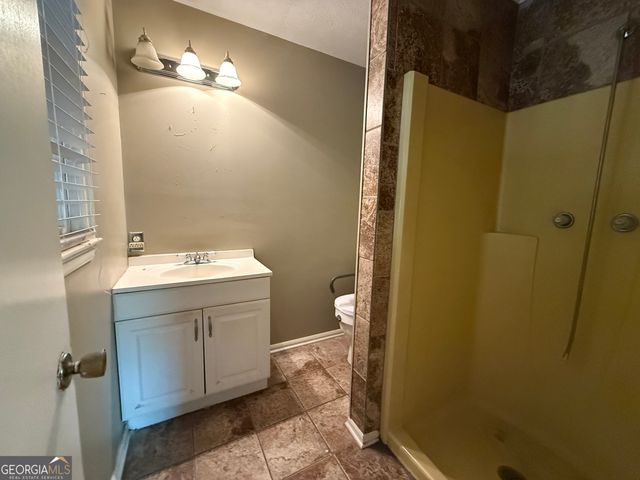 227 W Lakeview Drive, Lagrange, GA 30240