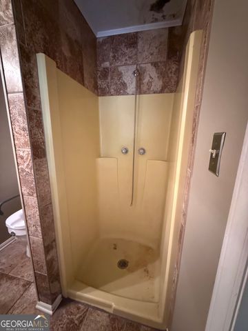 227 W Lakeview Drive, Lagrange, GA 30240