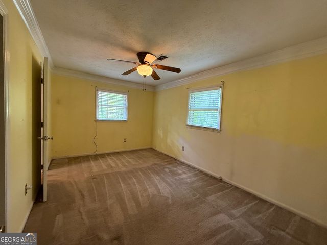 227 W Lakeview Drive, Lagrange, GA 30240