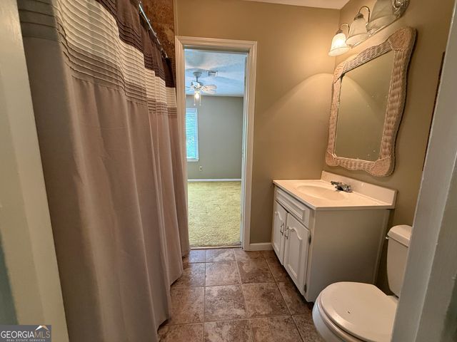 227 W Lakeview Drive, Lagrange, GA 30240