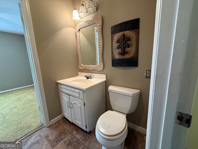 227 W Lakeview Drive, Lagrange, GA 30240