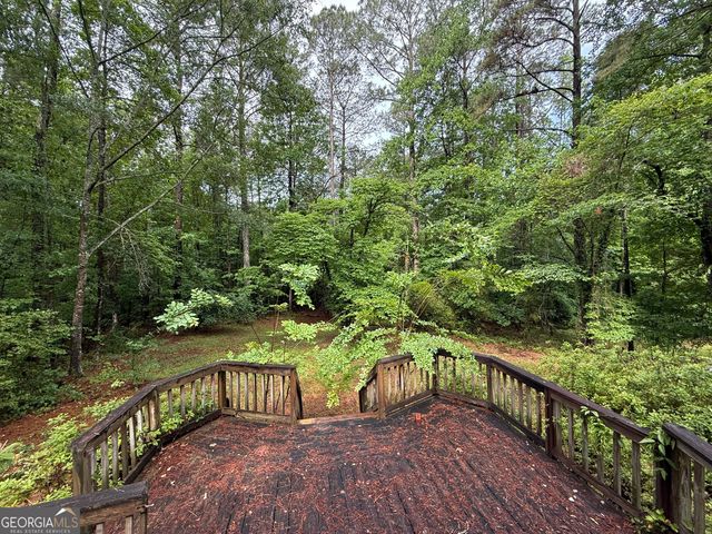 227 W Lakeview Drive, Lagrange, GA 30240
