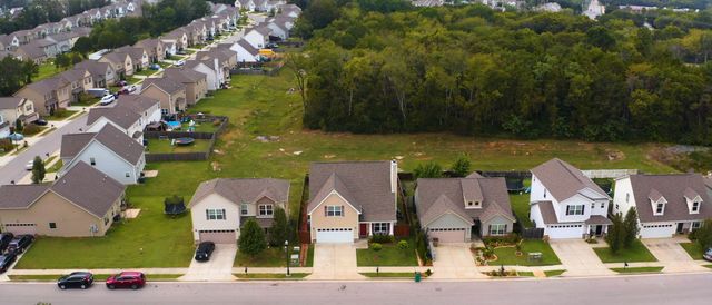 7431 Maroney Dr, Antioch, TN 37013