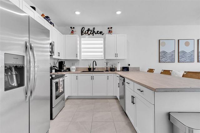 12728 SW 214th Ter, Miami, FL 33177