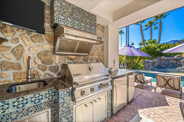 3330 Andreas Hills Drive, Palm Springs, CA 92264