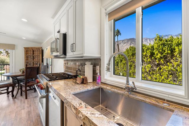 3330 Andreas Hills Drive, Palm Springs, CA 92264
