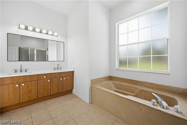 2645 12th AVE SE, Naples, FL 34117