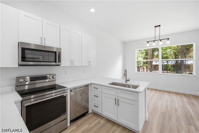 2645 12th AVE SE, Naples, FL 34117