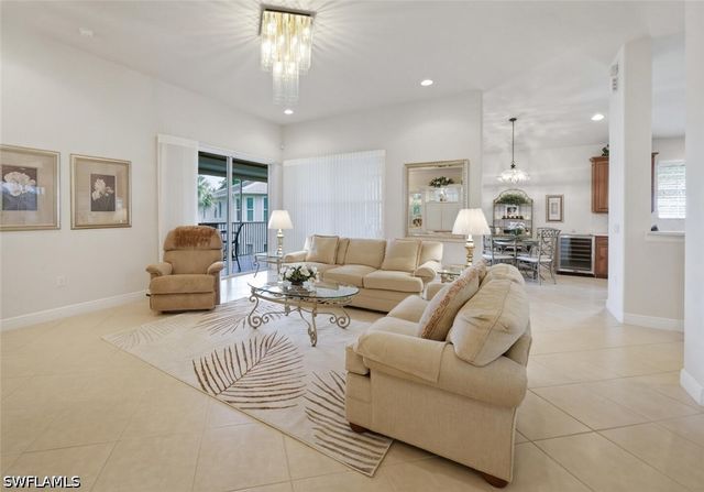 4945 Shaker Heights Ct CT 202, Naples, FL 34112