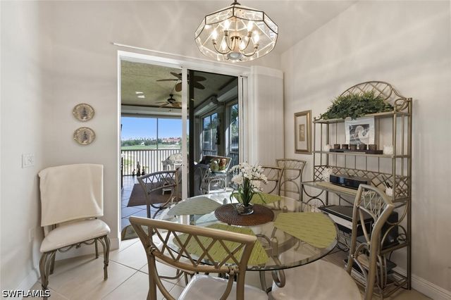 4945 Shaker Heights Ct CT 202, Naples, FL 34112