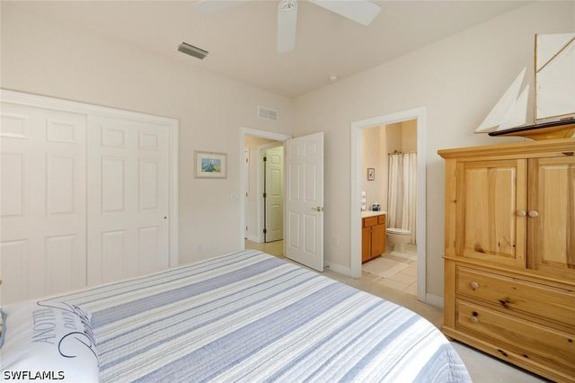 4945 Shaker Heights Ct CT 202, Naples, FL 34112