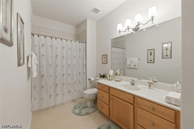 4945 Shaker Heights Ct CT 202, Naples, FL 34112