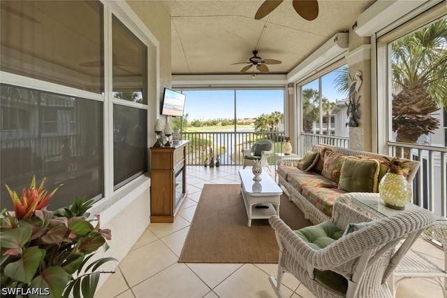 4945 Shaker Heights Ct CT 202, Naples, FL 34112