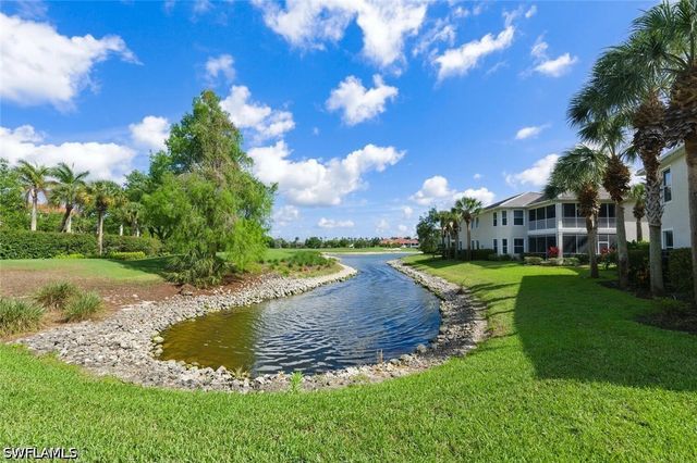 4945 Shaker Heights Ct CT 202, Naples, FL 34112