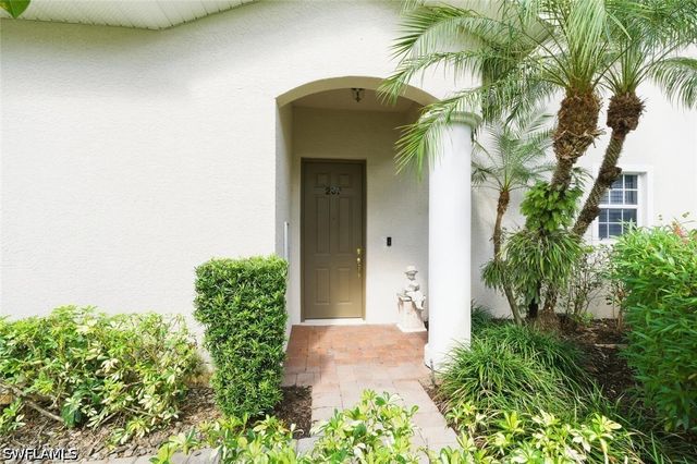 4945 Shaker Heights Ct CT 202, Naples, FL 34112