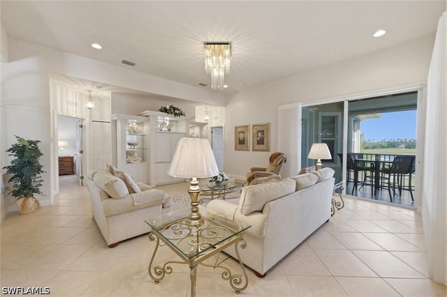 4945 Shaker Heights Ct CT 202, Naples, FL 34112