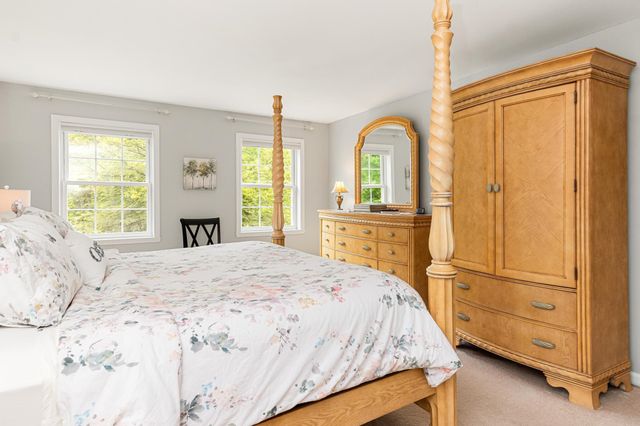 31 Barrett Lane, Williston, VT 05495