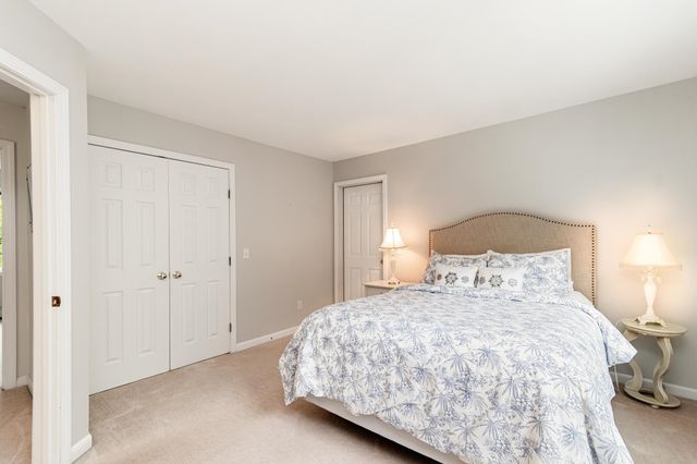 31 Barrett Lane, Williston, VT 05495
