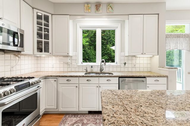 31 Barrett Lane, Williston, VT 05495