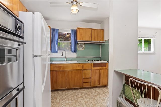 42 Lee Avenue, Ossining, NY 10562