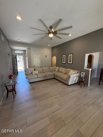 14249 DESERT SAGE Drive, Horizon City, TX 79928