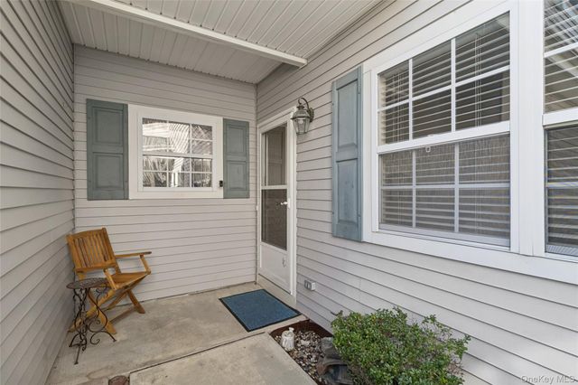 546 Highland Court, Moriches, NY 11955