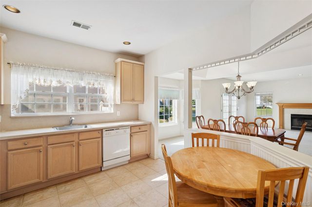 546 Highland Court, Moriches, NY 11955