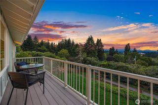 11665 NE Sunset Loop, Bainbridge Island, WA 98110