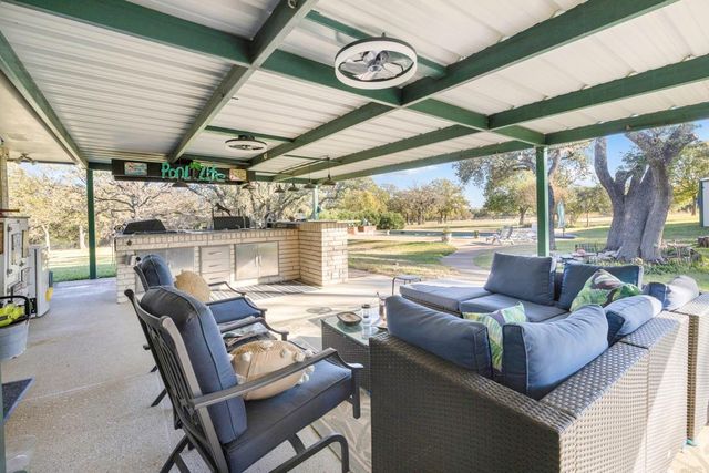 664 County Road 300, Hamilton, TX 76531